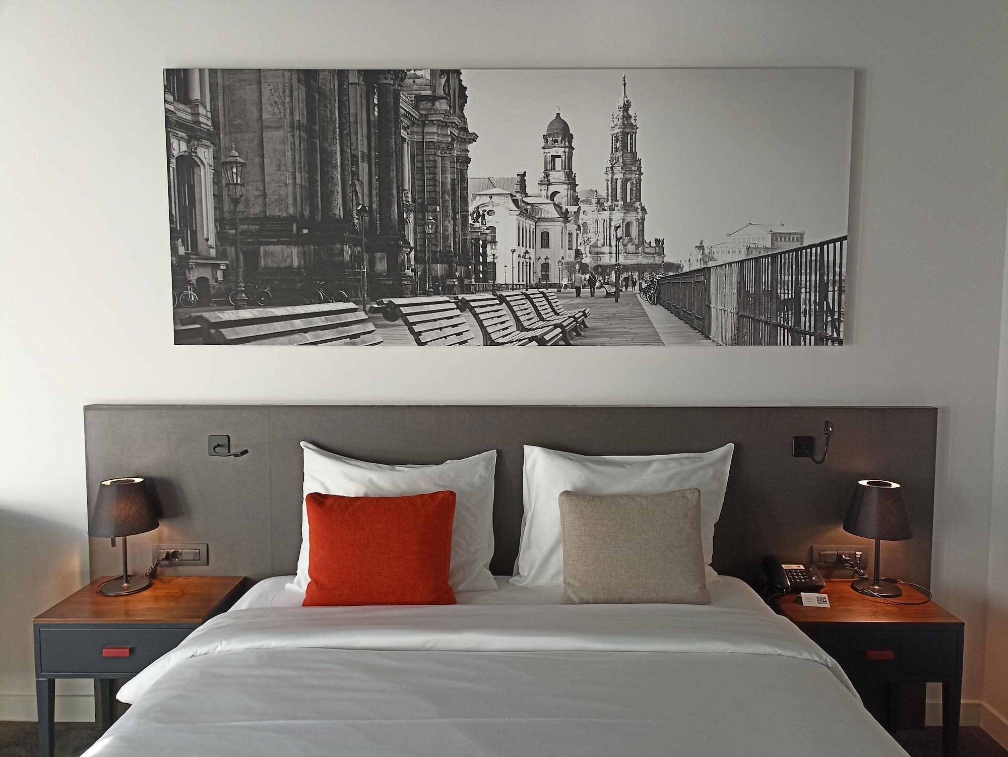 Отель Crowne Plaza By Ihg Подгорица
