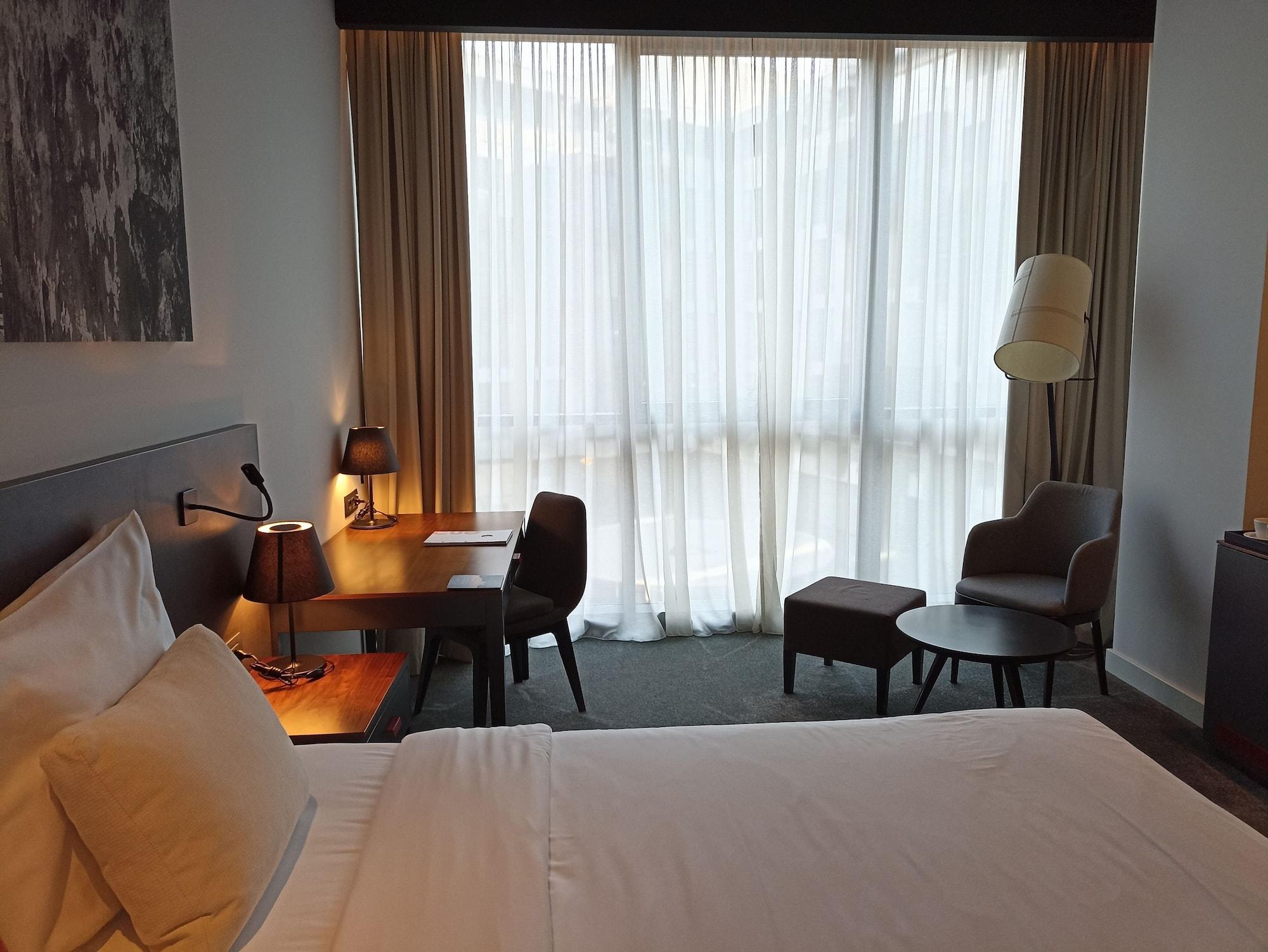 Crowne Plaza By Ihg Отель 4*