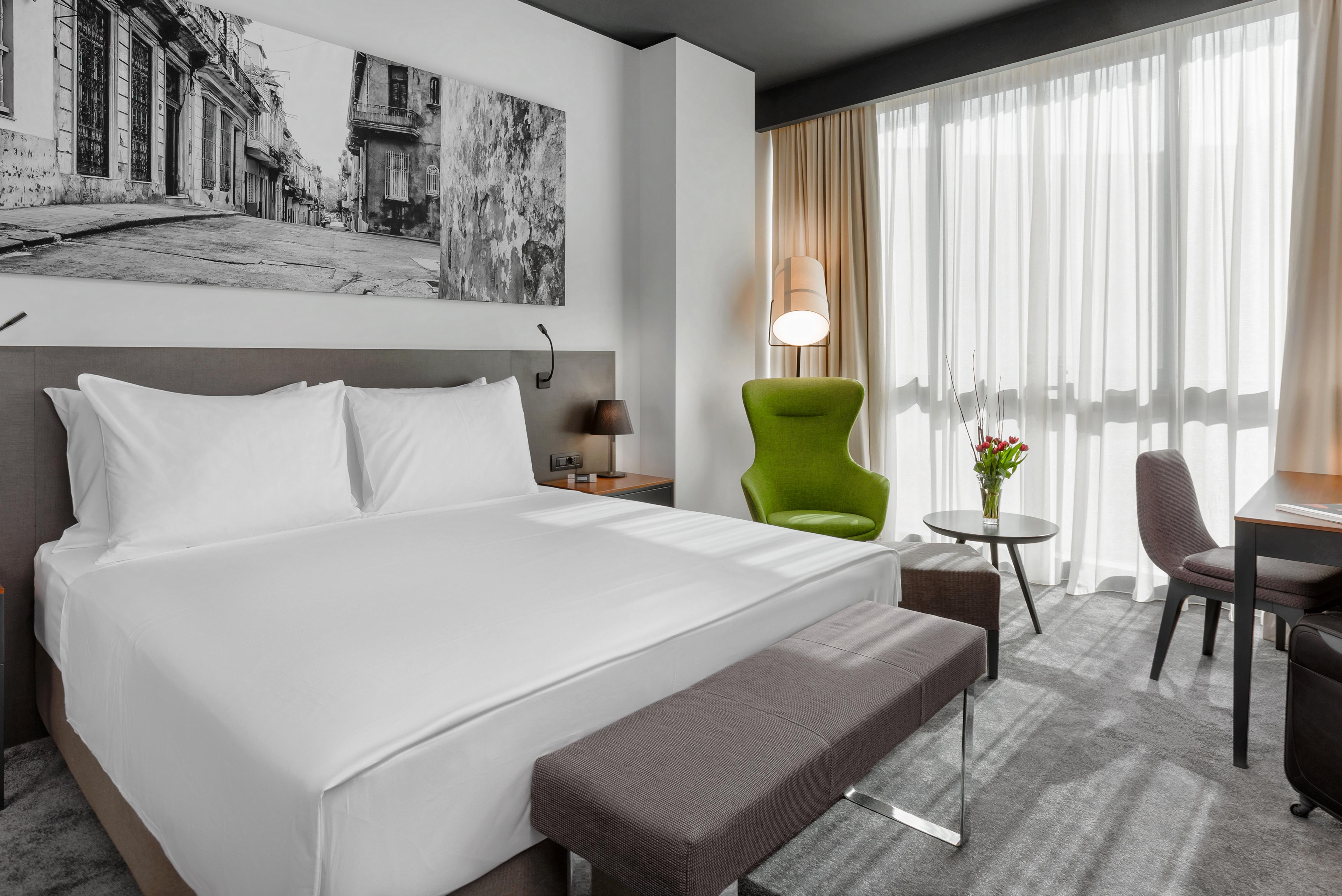 Crowne Plaza By Ihg