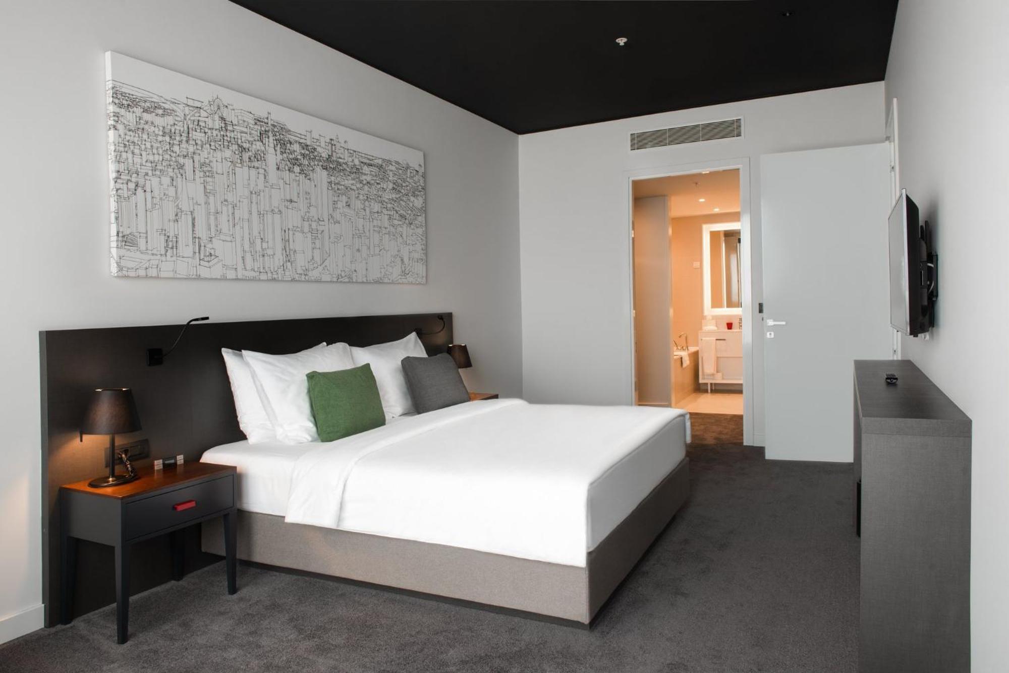 Crowne Plaza Podgorica By Ihg Hotel