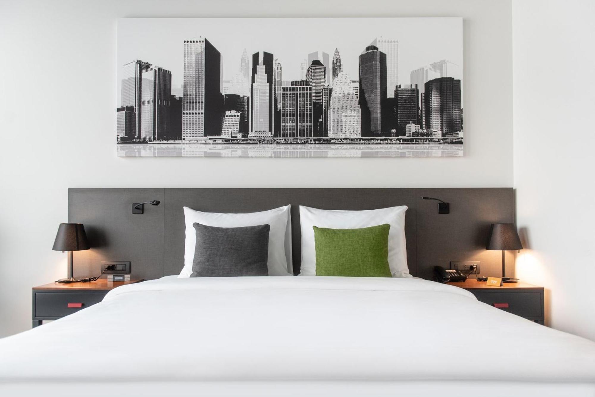 Отель Crowne Plaza By Ihg