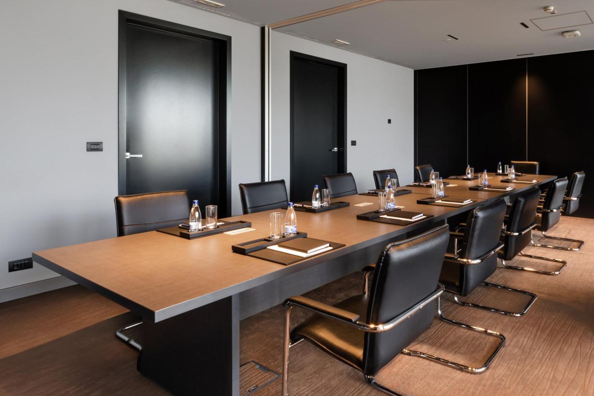 Crowne Plaza Podgorica By Ihg 4*
